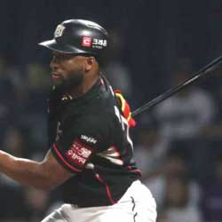KBO MVP Candidate Helps Teammates Get Better