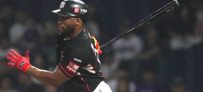 KBO MVP Candidate Mel Rojas Jr. to Take COVID-19 Test