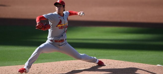 Kim Kwang-hyun Earns First Save of the Season