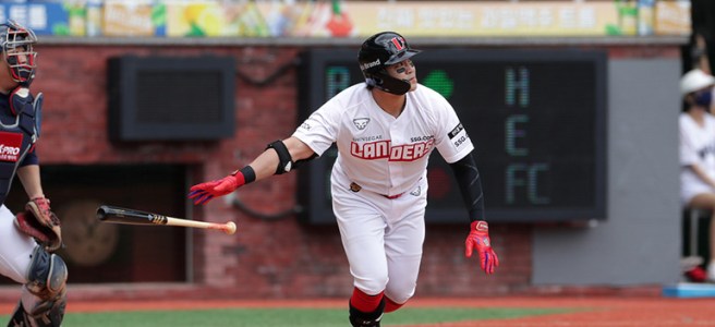 One Manager Out of Non-Playoff KBO Team